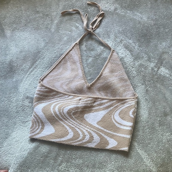 PacSun Nude and White Swirly Cropped Halter Top - Picture 3 of 3